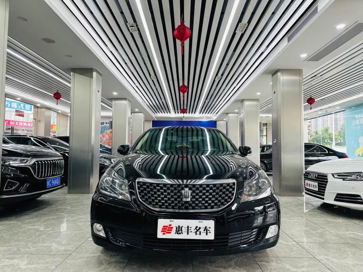 豐田 皇冠  2012款 2.5L Royal 導(dǎo)航版圖片