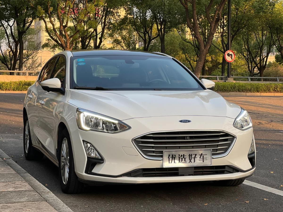 福特 ?？怂? 2019款 兩廂 EcoBoost 180 自動(dòng)鋒潮型圖片