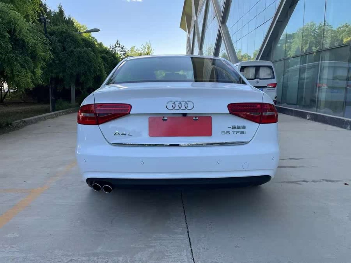 奧迪 奧迪A4L  2015款 35 TFSI 自動標準型圖片