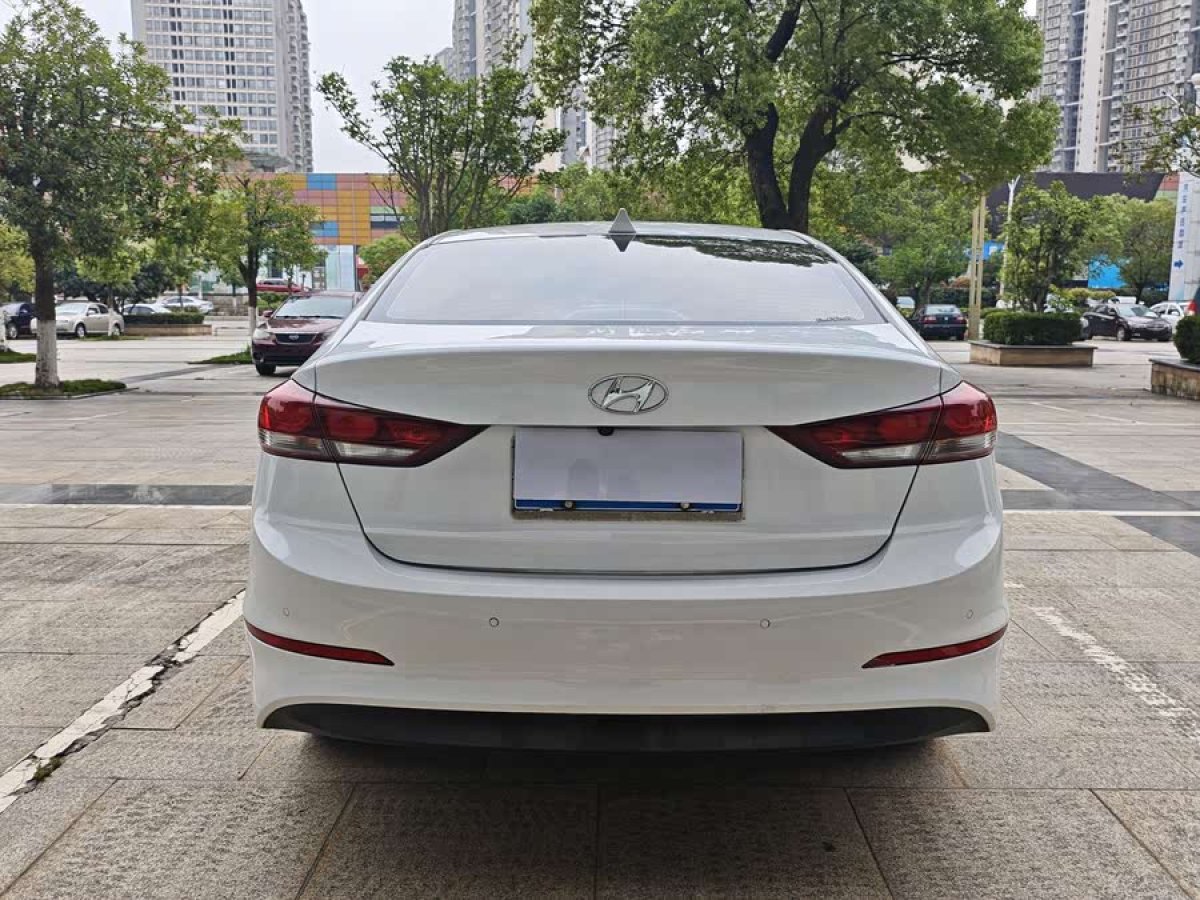 現(xiàn)代 領(lǐng)動  2016款 1.6L 自動智炫?精英型圖片