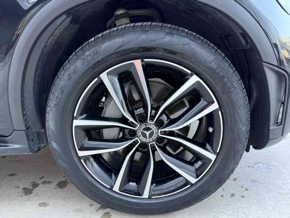 奔馳 奔馳GLC  2018款 改款 GLC 300 4MATIC 動感型圖片