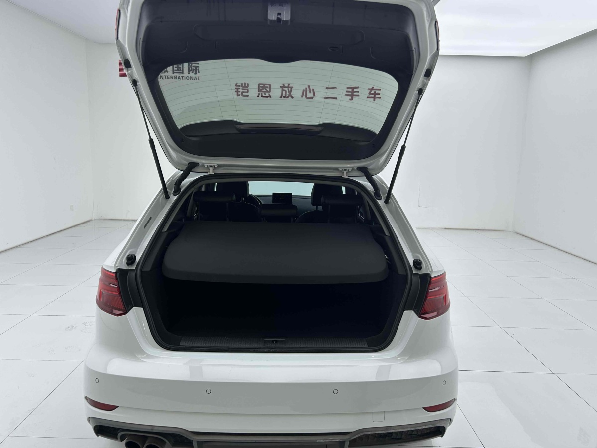 奧迪 奧迪A3  2016款 Sportback 35 TFSI 進(jìn)取型圖片