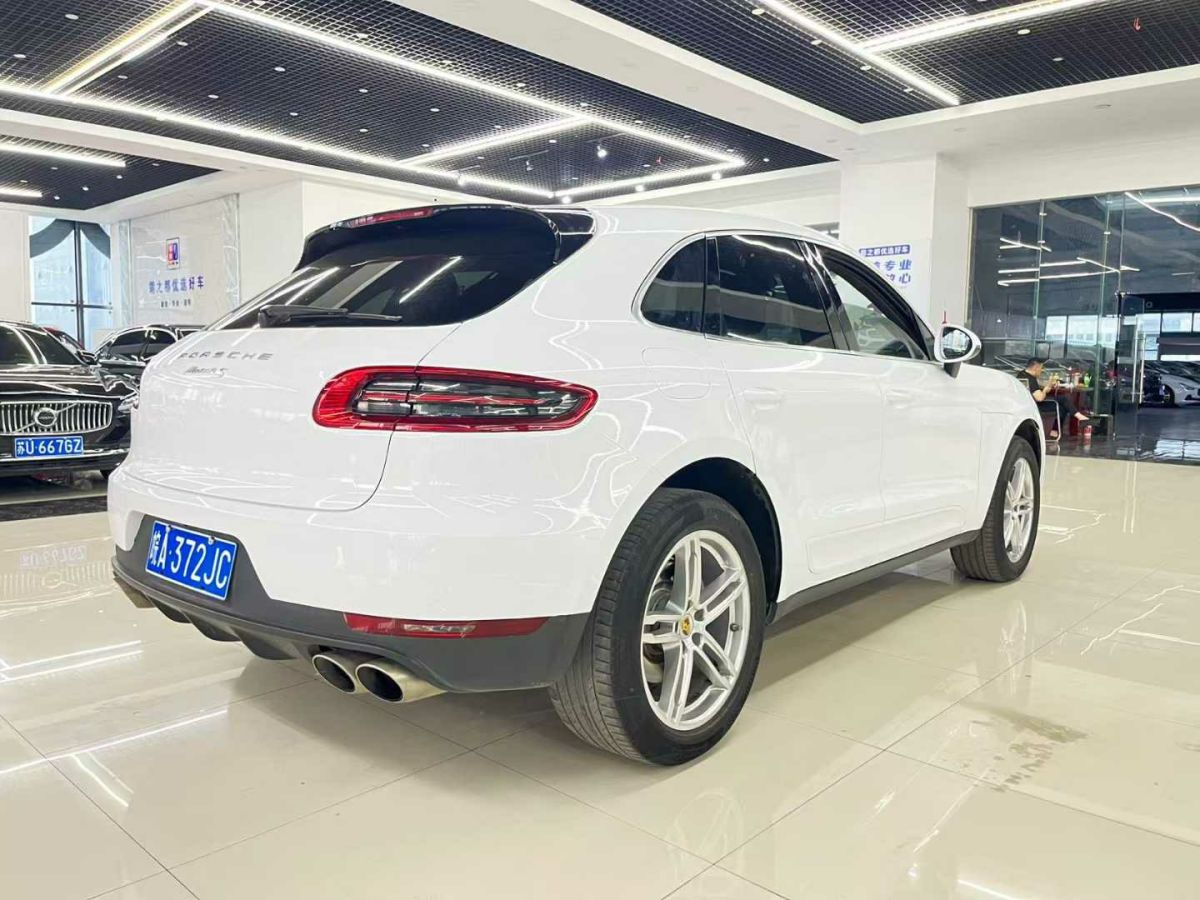 保時(shí)捷 Macan 圖片