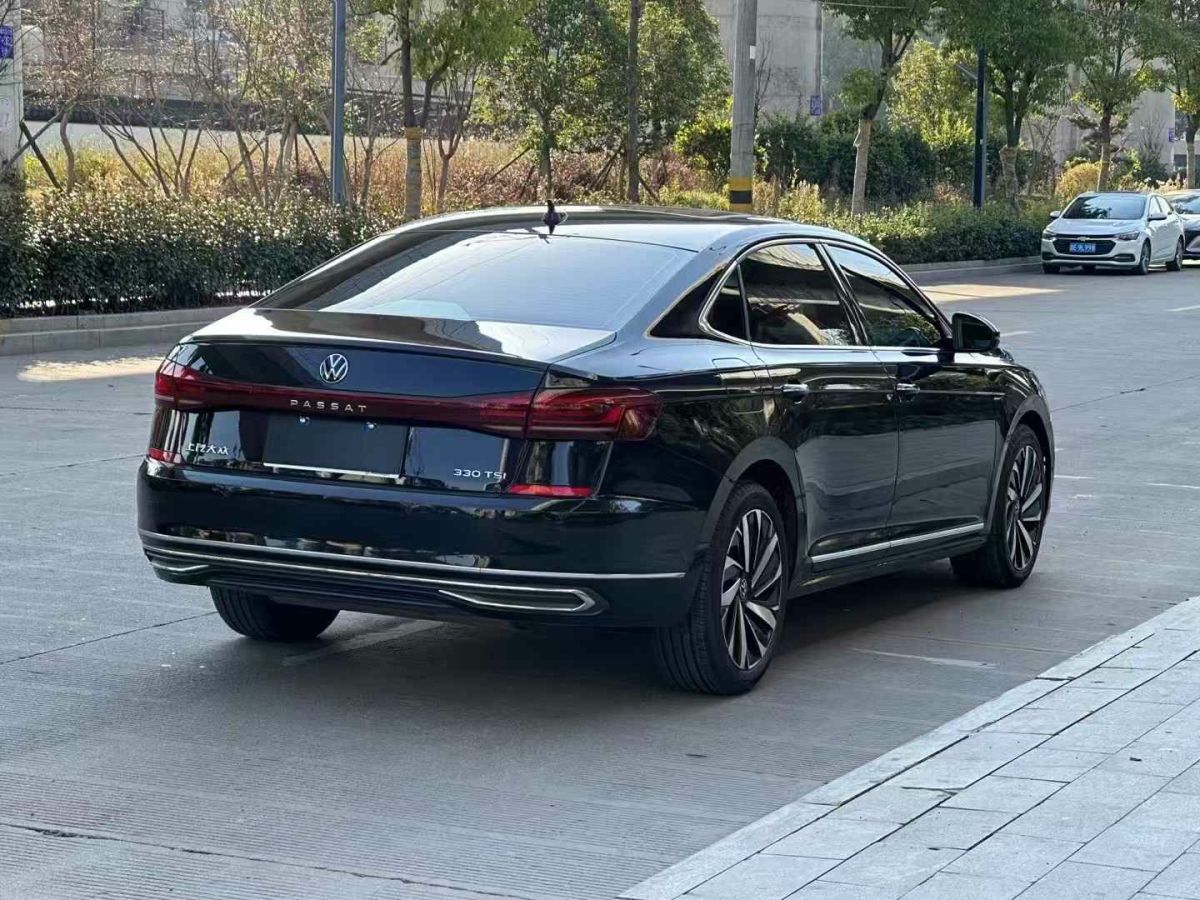 大眾 帕薩特  2023款 330TSI 豪華版圖片