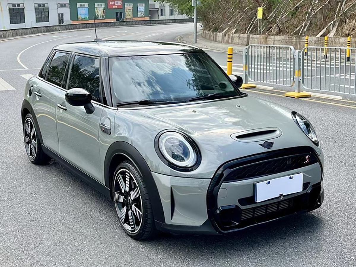 MINI MINI  2022款 2.0T COOPER S 藝術(shù)家 五門版圖片