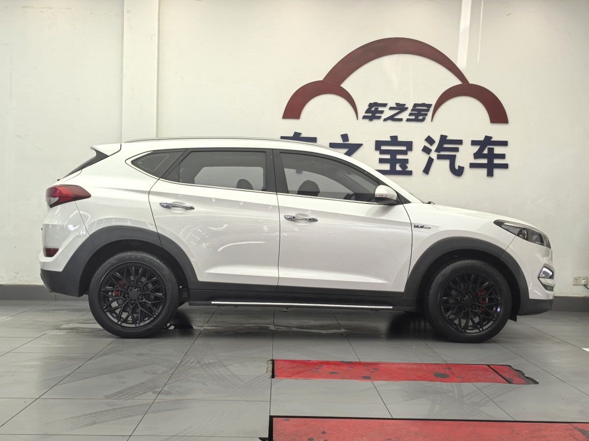 现代 途胜  2015款 1.6T 双离合两驱智能型图片