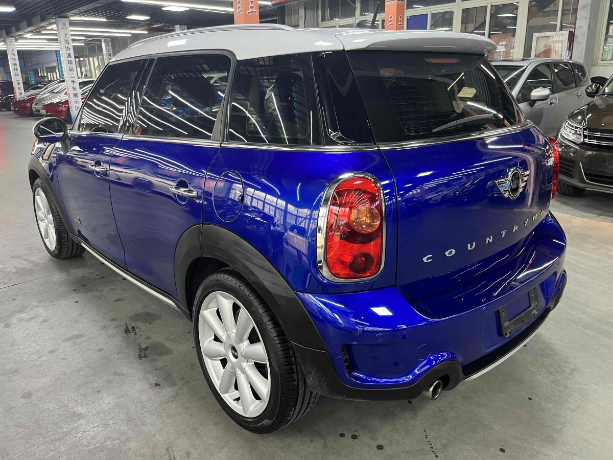 2015年9月MINI COUNTRYMAN  2015款 1.6T COOPER S ALL4 極致暗夜版