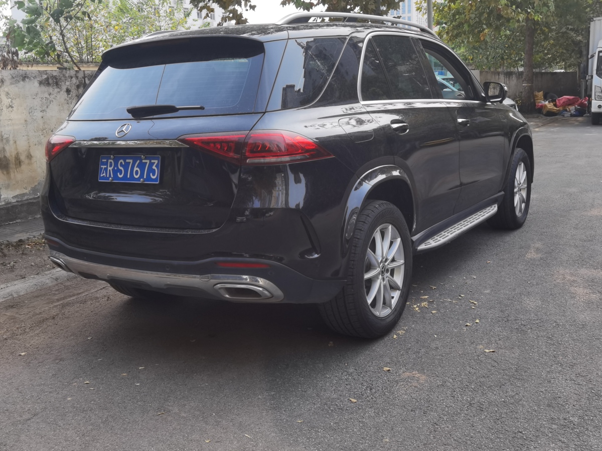 奔馳 奔馳GLE  2020款  GLE 350 4MATIC 時(shí)尚型圖片