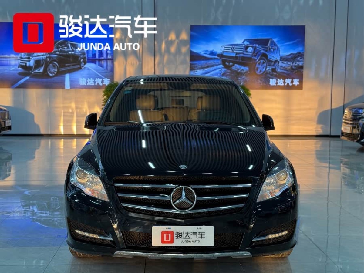 奔馳 奔馳R級(jí)  2017款 R 320 4MATIC 商務(wù)型臻藏版圖片
