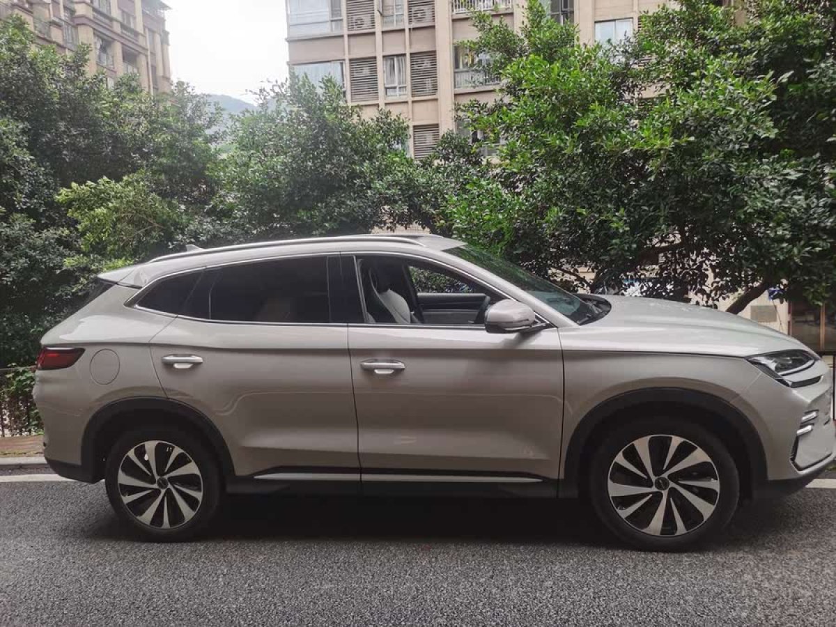 比亞迪 宋PLUS新能源  2024款 榮耀版 DM-i 71km 豪華型圖片