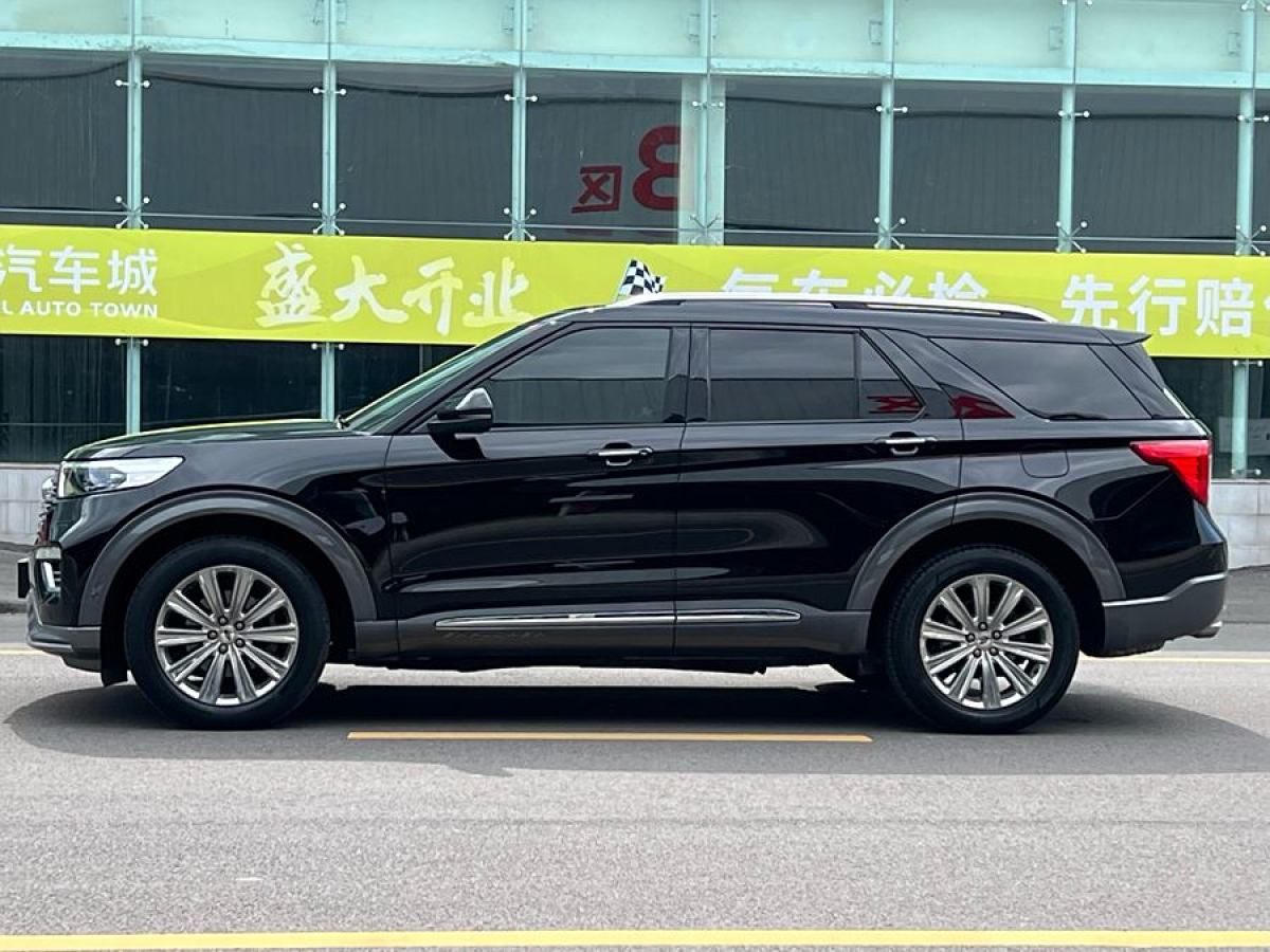 2021年9月福特 探險(xiǎn)者  2023款 EcoBoost 285 四驅(qū)鈦金版 6座