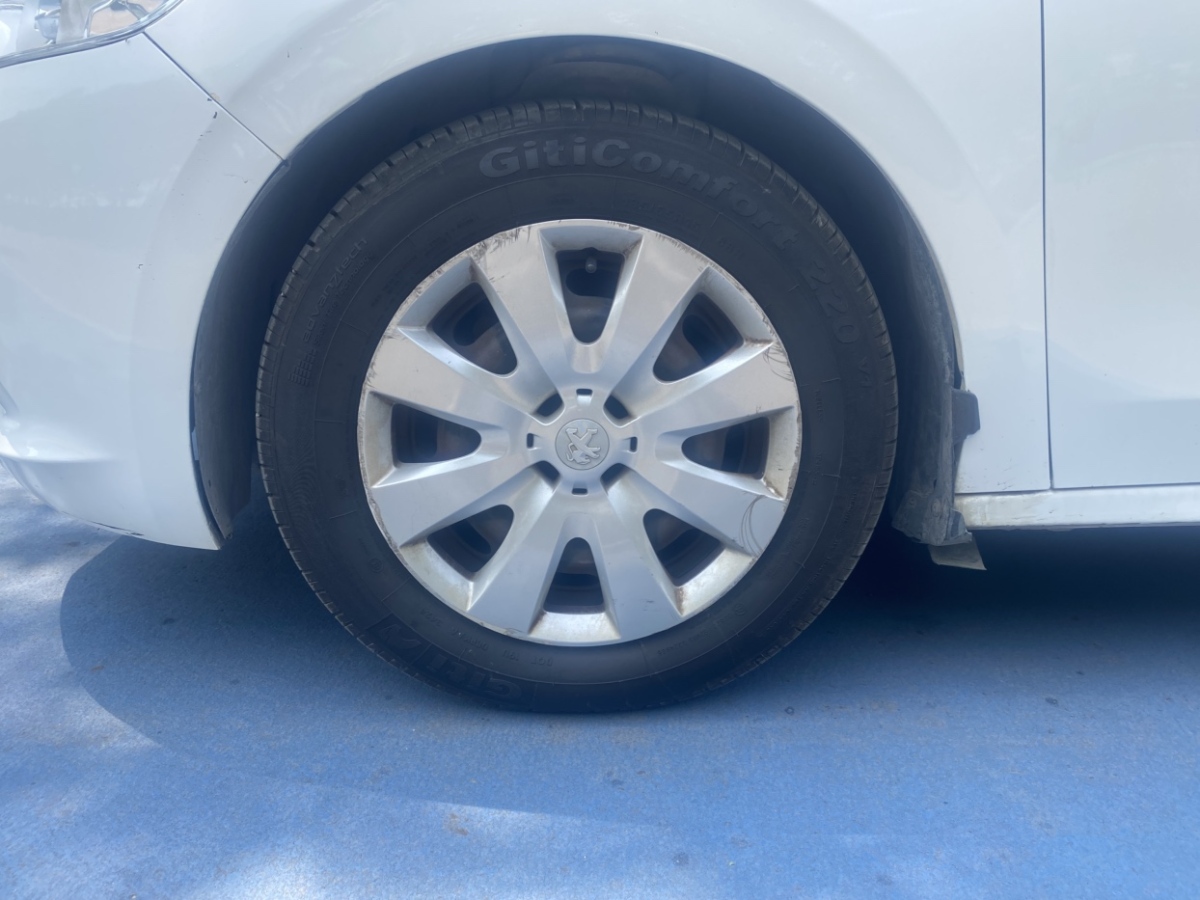 標(biāo)致 301  2014款 1.6L 自動舒適版圖片
