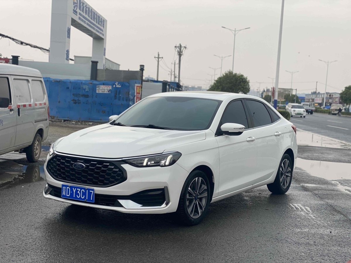 福特 福睿斯  2021款 1.5L 自動鉆石版圖片