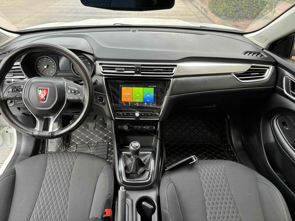 2019年2月榮威 i5  2019款 1.5L 手動(dòng)4G互聯(lián)朗越版