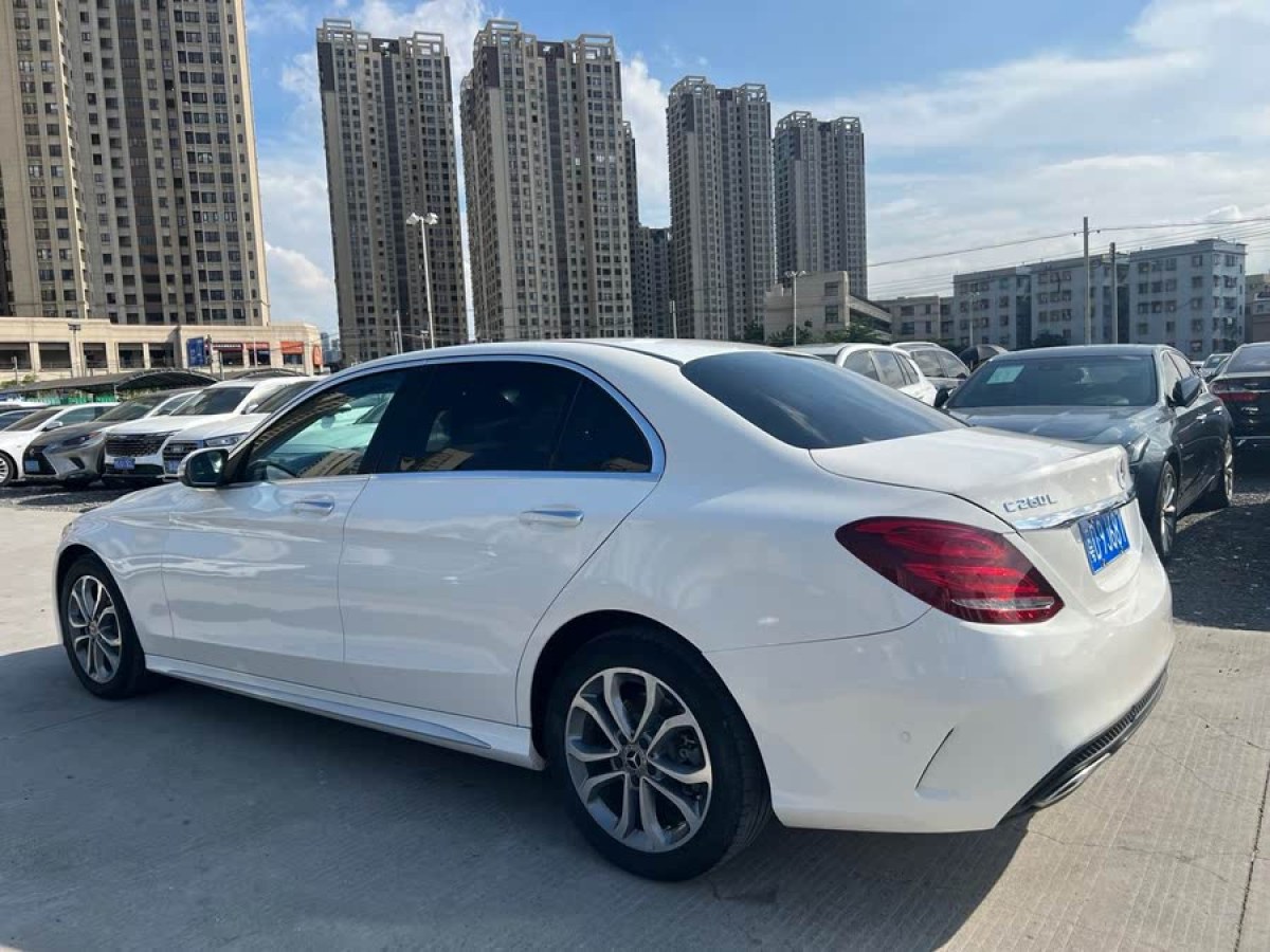 奔馳 奔馳C級(jí)  2018款 C 180 L 時(shí)尚型運(yùn)動(dòng)版圖片