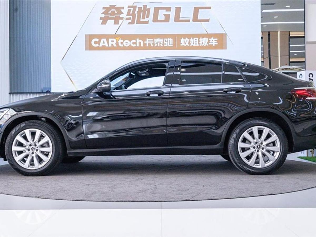 2021年11月奔馳 奔馳GLC  2022款 改款 GLC 260 4MATIC 轎跑SUV