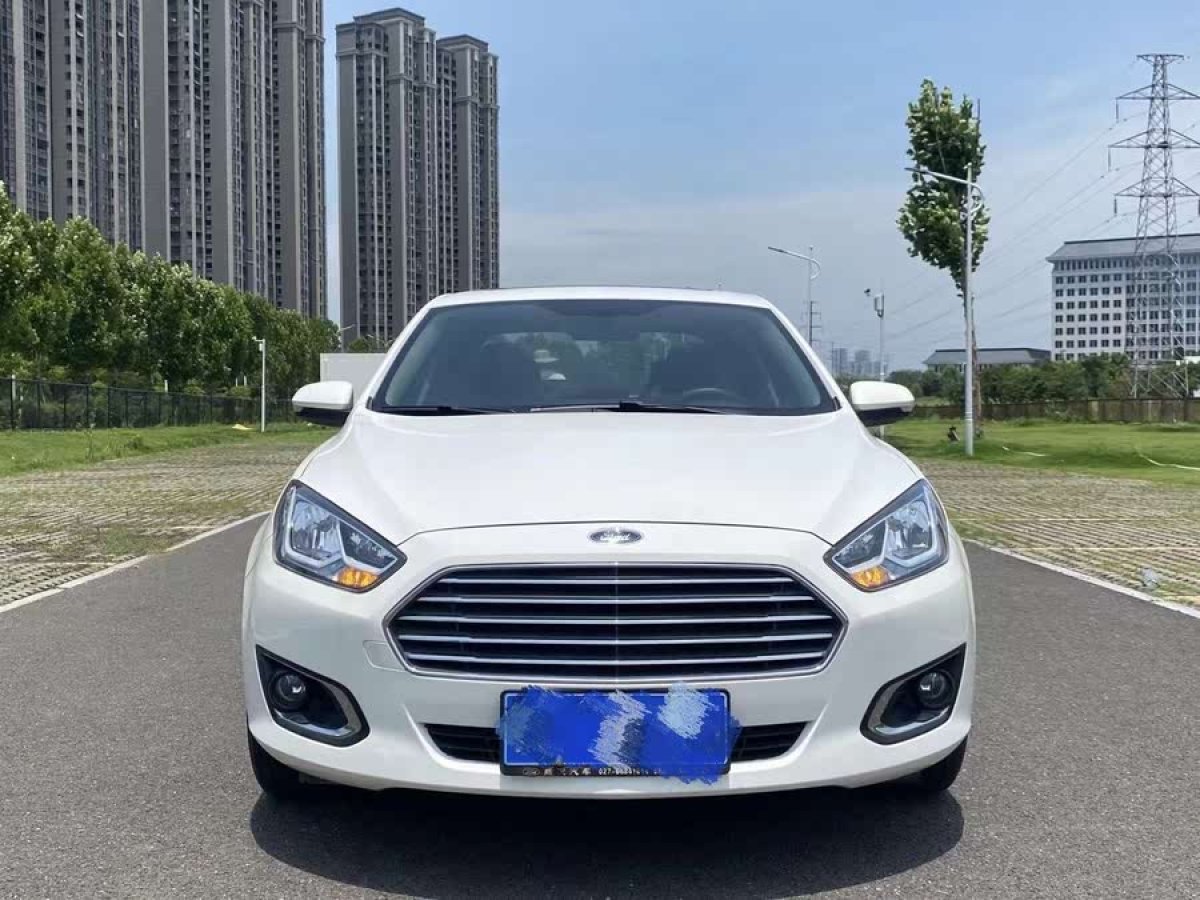 福特 福睿斯  2015款 1.5L 手動(dòng)時(shí)尚型圖片