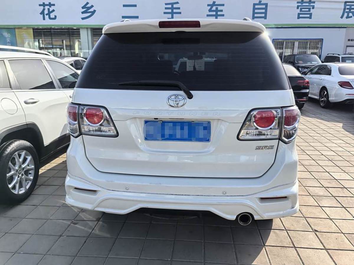 豐田 Fortuner  2015款 2.7L 標(biāo)準(zhǔn)版圖片