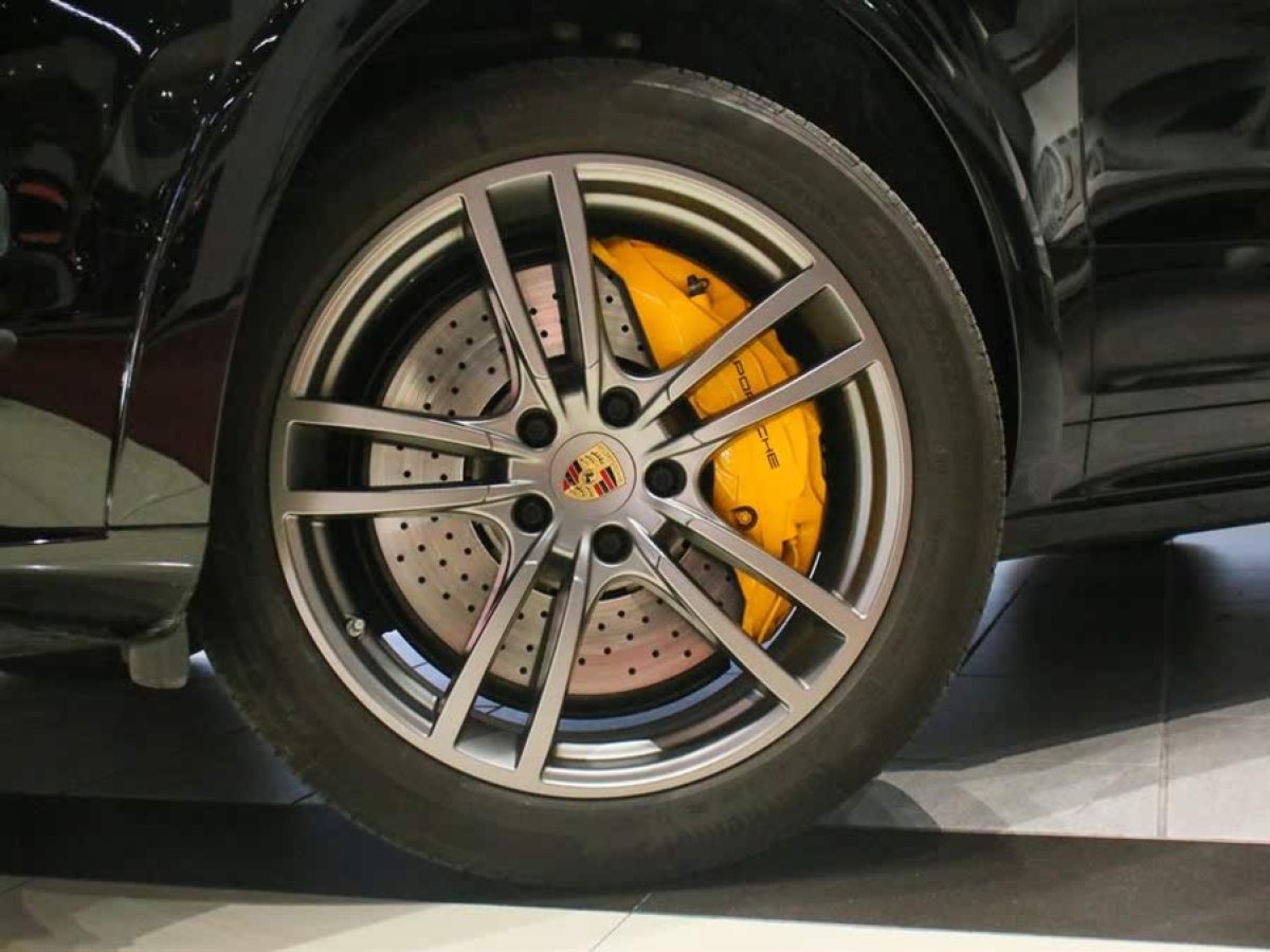 保時(shí)捷 Cayenne  2023款 Cayenne S 2.9T 鉑金版圖片