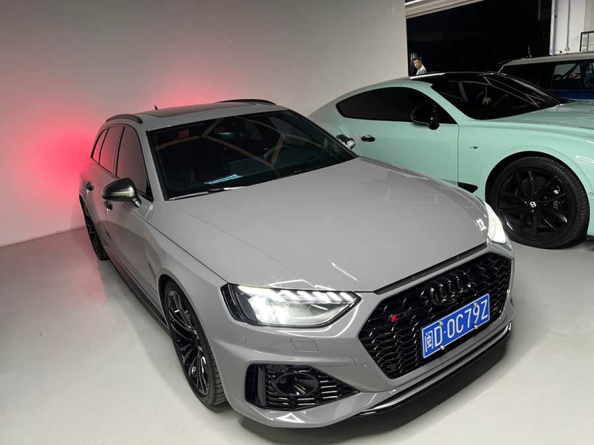 奧迪 奧迪RS 4  2022款 RS4 Avant 暗金版圖片