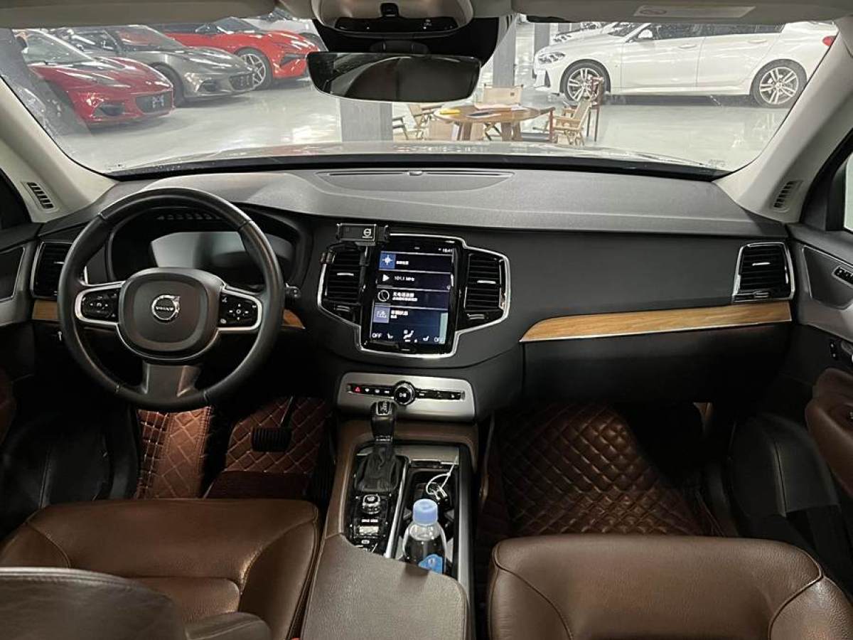 2018年8月沃爾沃 XC90  2018款 T6 智逸版 5座