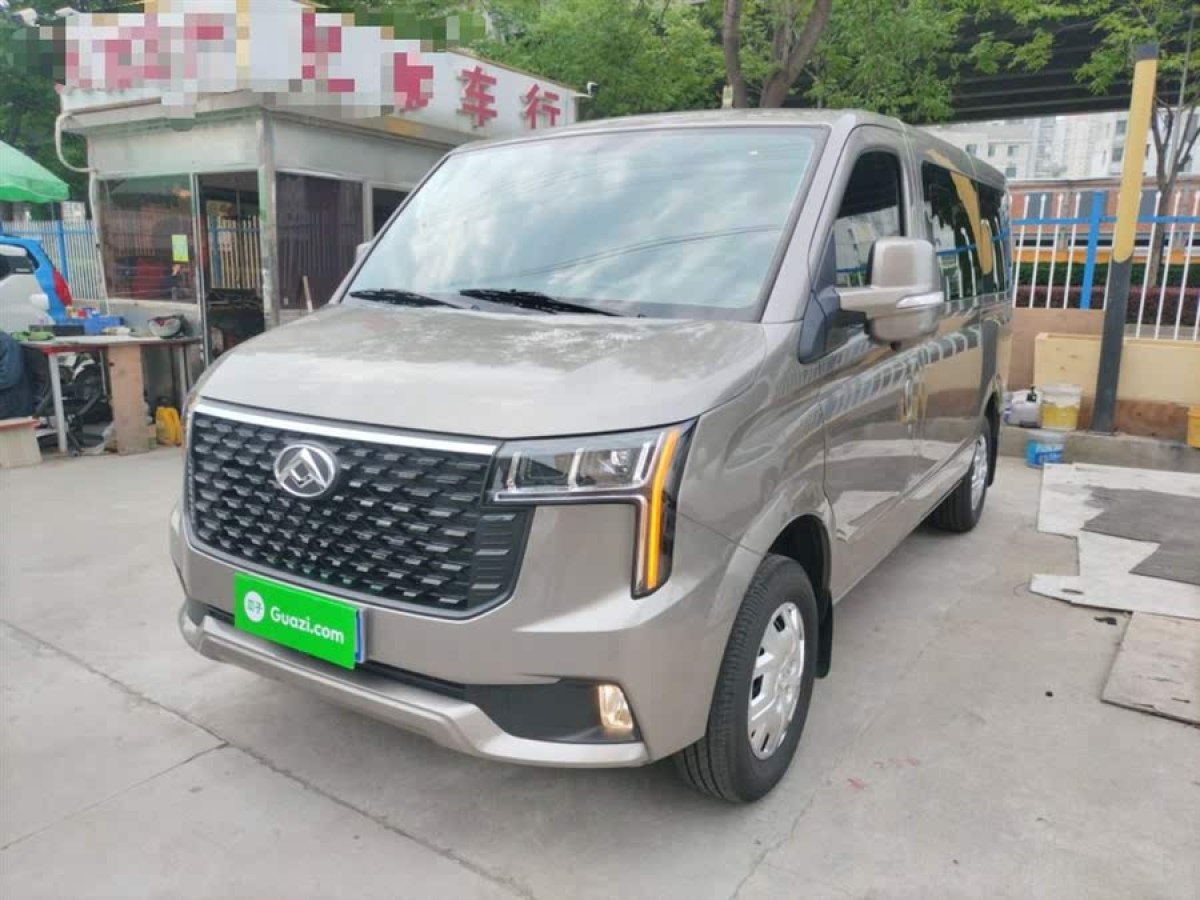 上汽大通 V80  2024款 傲運(yùn)通 6AMT 短軸超低頂127Ps 5座圖片