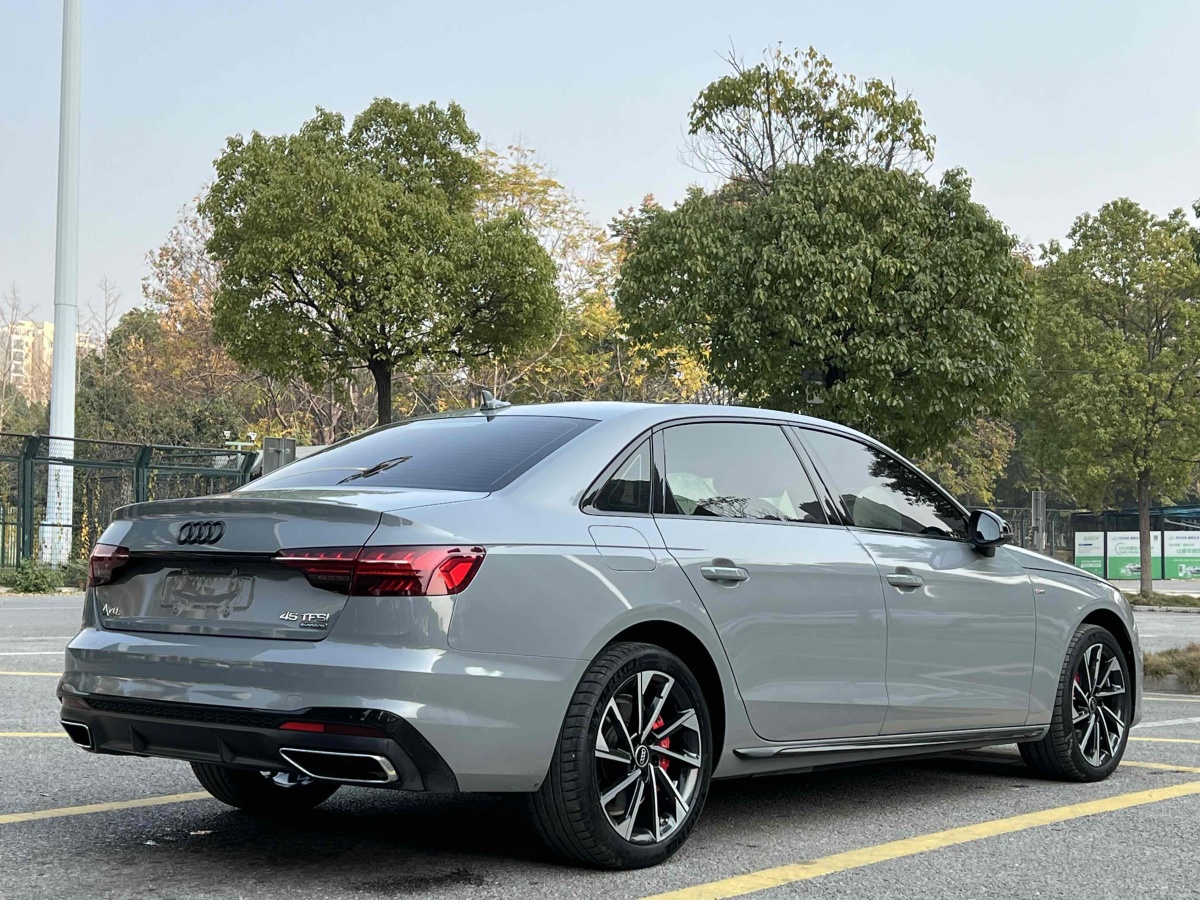 奧迪 奧迪A4L  2022款 40 TFSI 豪華動感型圖片