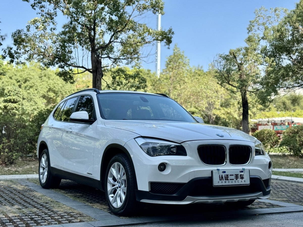 寶馬 寶馬X1  2015款 xDrive20i 時(shí)尚晉級版圖片