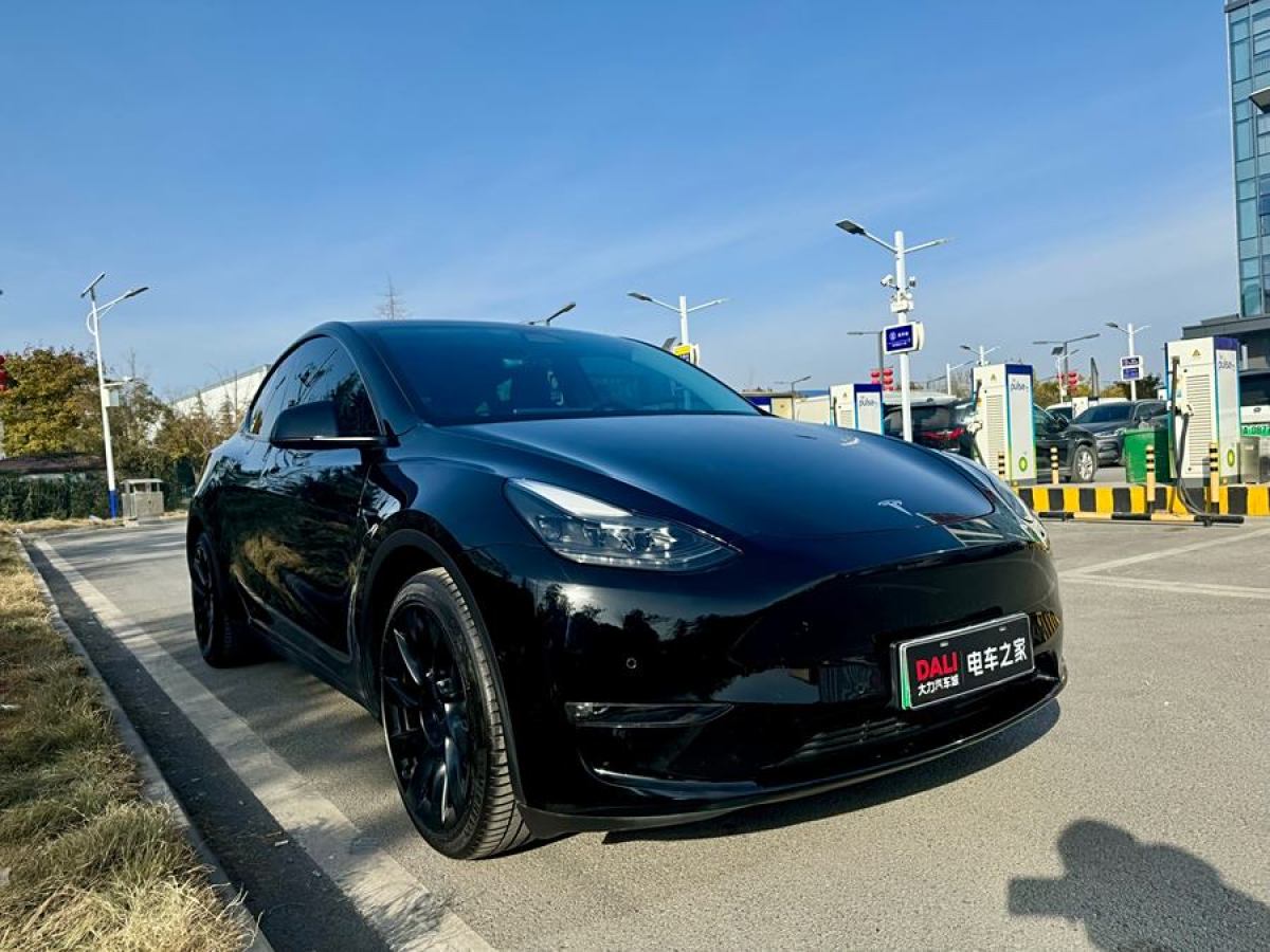 特斯拉 Model 3  2021款 改款 標(biāo)準(zhǔn)續(xù)航后驅(qū)升級(jí)版圖片