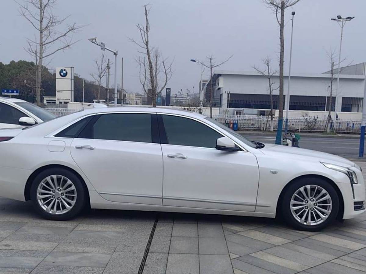 凱迪拉克 CT6  2017款 28T 豪華型圖片