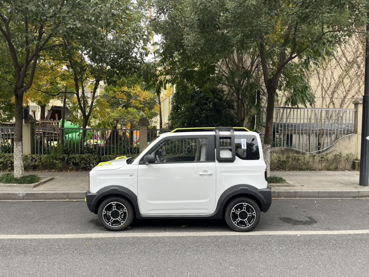 吉利 熊貓mini  2024款 200km 熊貓騎士圖片