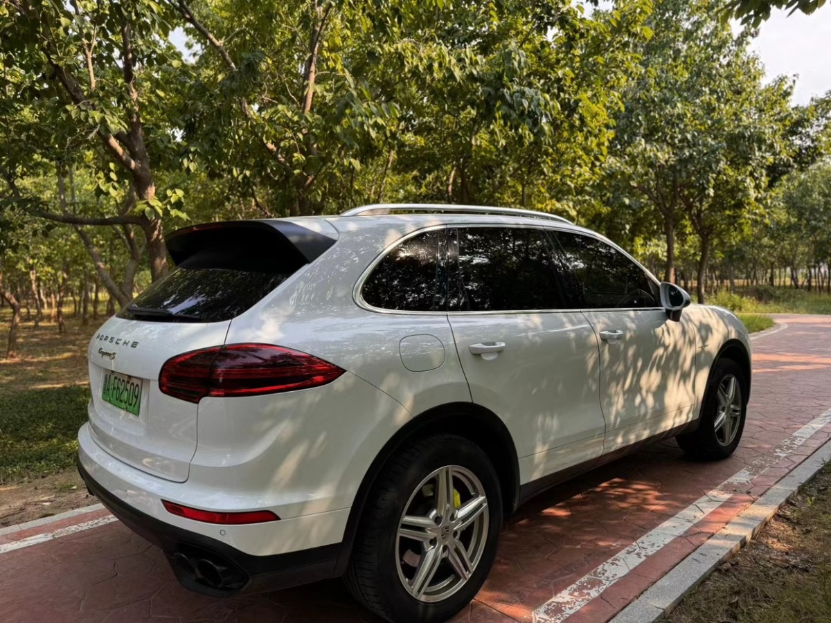 2017年8月保時(shí)捷 Cayenne新能源  2016款 Cayenne S E-Hybrid 3.0T