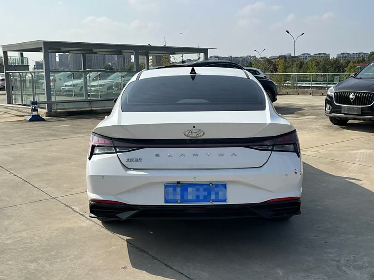 現(xiàn)代 伊蘭特  2021款 1.5L LUX尊貴版圖片