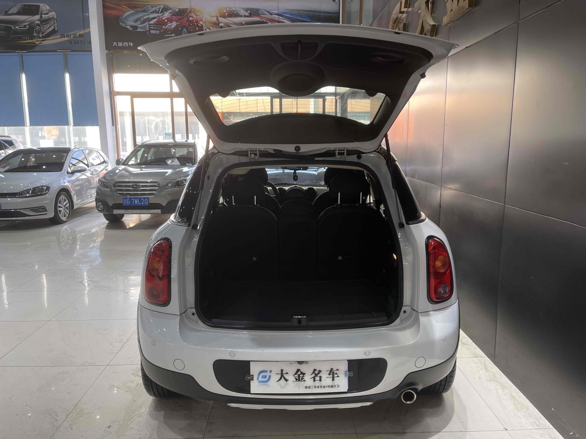 MINI COUNTRYMAN  2016款 1.6T COOPER ALL4 Fun装备控图片