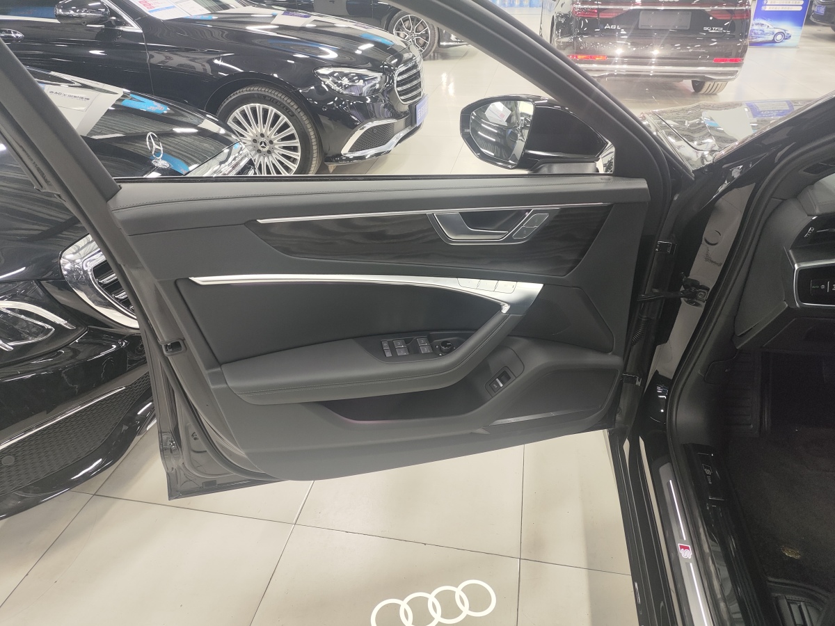 奧迪 奧迪A6L  2024款 45 TFSI quattro 尊享動感型圖片