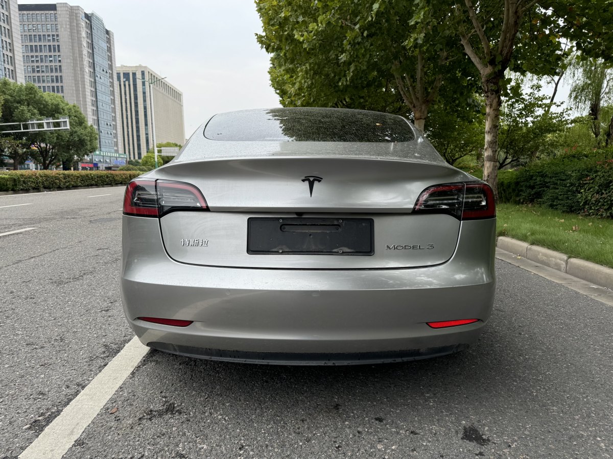 特斯拉 Model 3  2022款 改款 后輪驅(qū)動版圖片