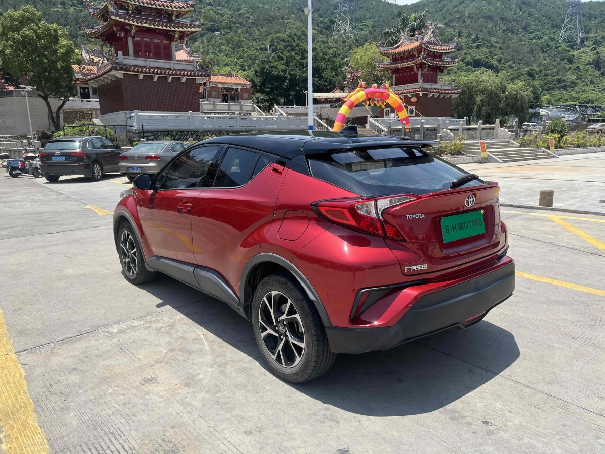 豐田 C-HR  2020款 2.0L 領(lǐng)先版圖片
