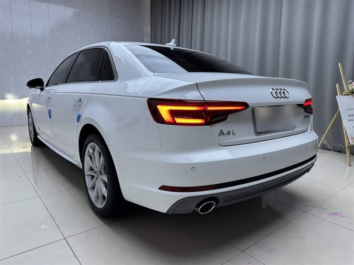 奧迪 奧迪A4L  2018款 30周年年型 40 TFSI 時尚型圖片
