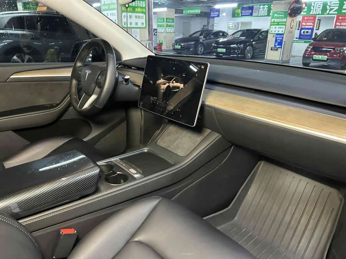 特斯拉 Model Y  2022款 改款 后輪驅(qū)動(dòng)版圖片