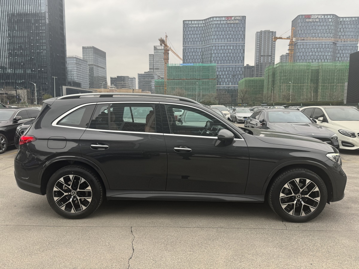 奔馳 奔馳GLC  2024款 改款 GLC 260 L 4MATIC 豪華型 5座圖片