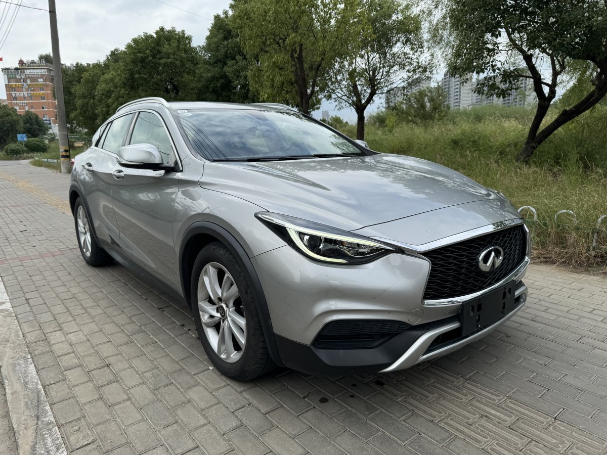 2017年1月英菲尼迪 QX30  2017款 1.6T 兩驅(qū)時(shí)尚版