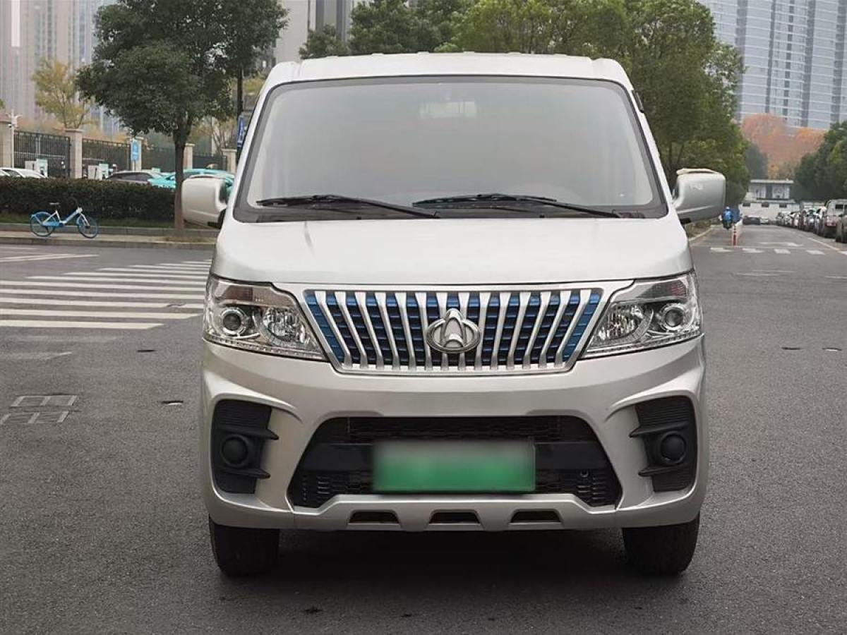 長(zhǎng)安歐尚 長(zhǎng)安睿行EM60  2022款 純電動(dòng)客車(chē)4525車(chē)長(zhǎng)平頂背掀門(mén)7座60kW 41.86kWh圖片