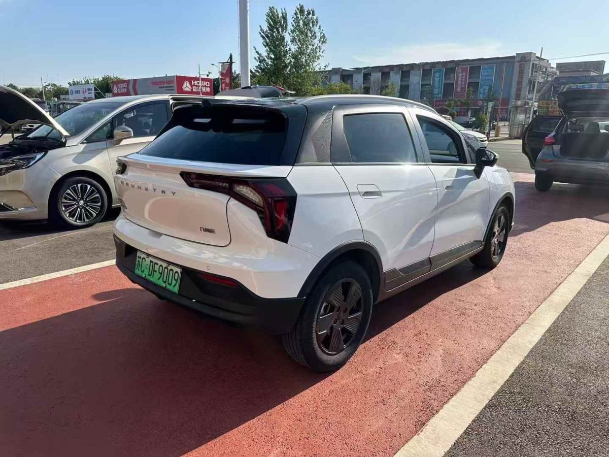 幾何 幾何E  2023款 320KM 乖帥虎 5座圖片