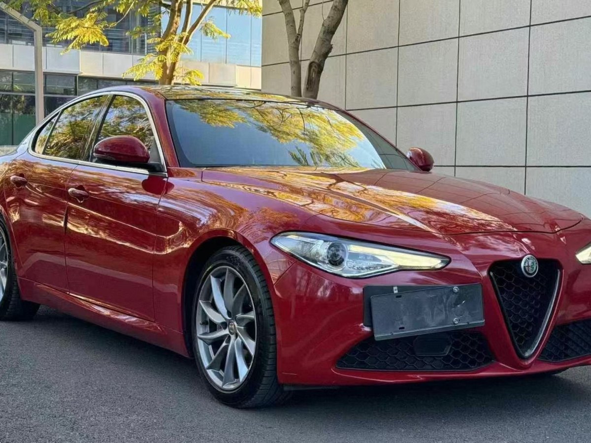 阿爾法·羅密歐 Giulia  2017款 2.0T 200HP 豪華版圖片