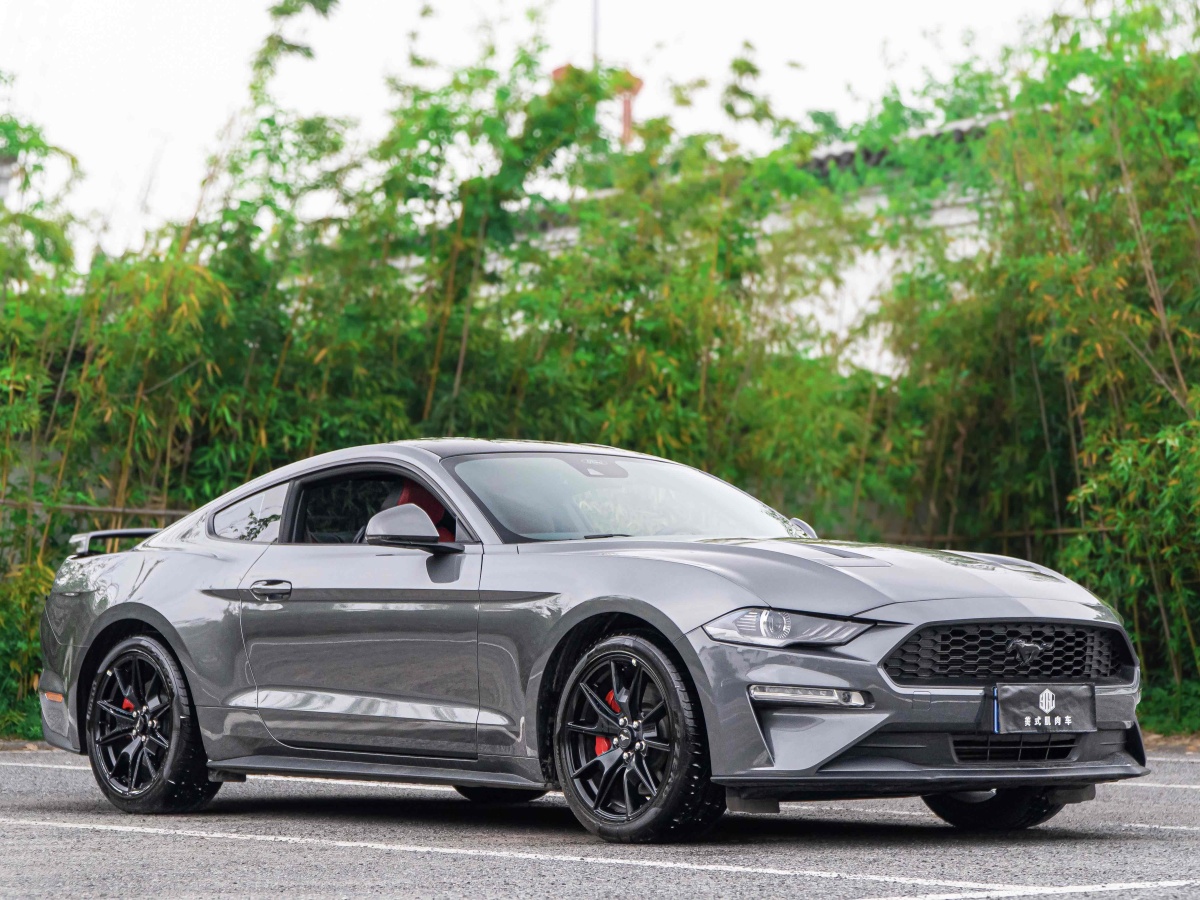2023年8月福特 Mustang  2021款 2.3L EcoBoost 黑曜魅影特别版