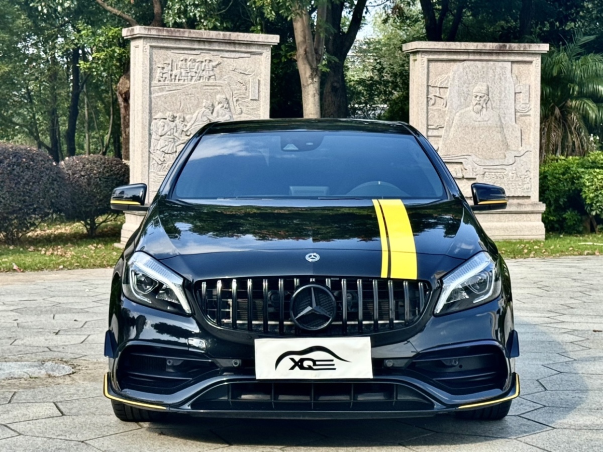 奔馳 奔馳A級AMG  2017款 AMG A 45 4MATIC 暗夜雷霆限量版圖片