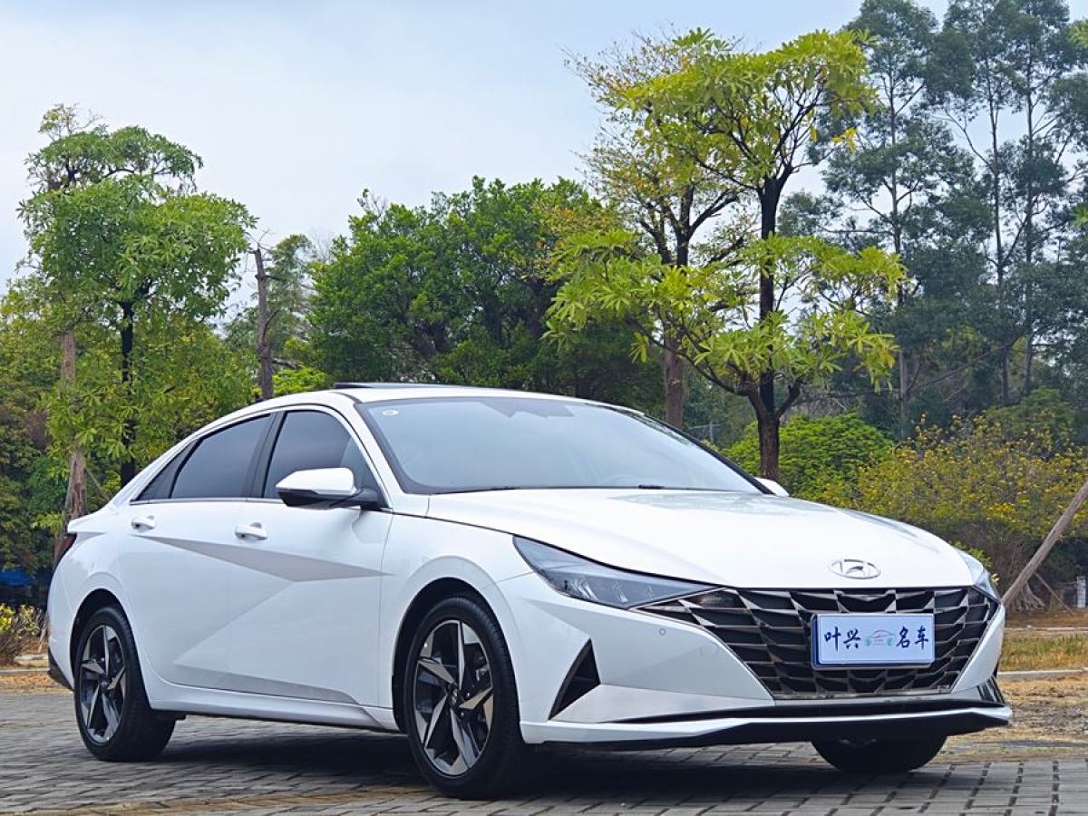 現(xiàn)代 伊蘭特  2023款 1.5L CVT LUX尊貴版圖片