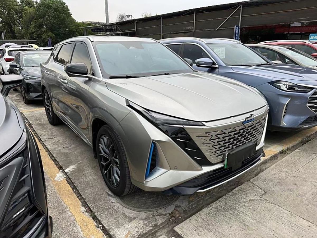 長(zhǎng)安歐尚 長(zhǎng)安歐尚Z6新能源  2023款 智電iDD 150KM旗艦PLUS智慧泊車版圖片