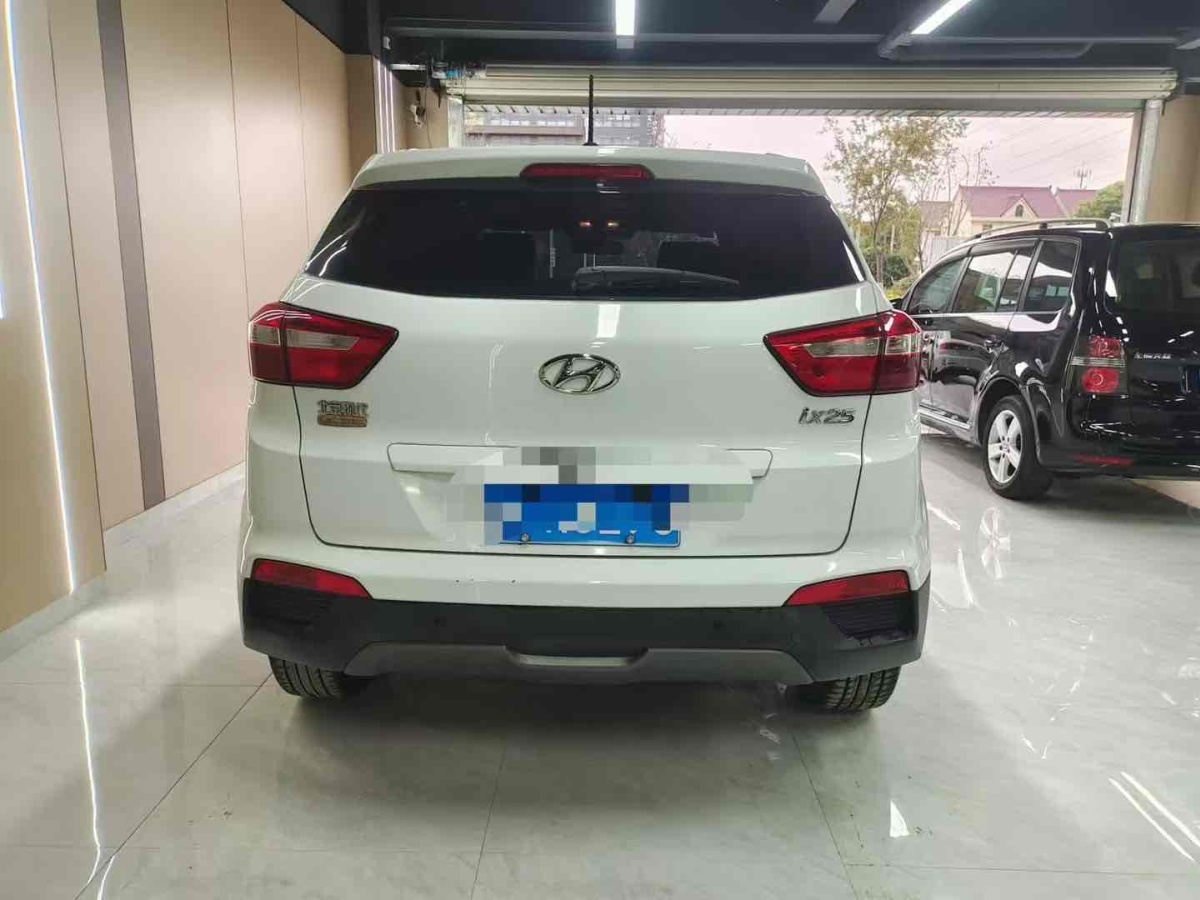 現(xiàn)代 ix25  2015款 1.6L 自動兩驅智能型GLS圖片