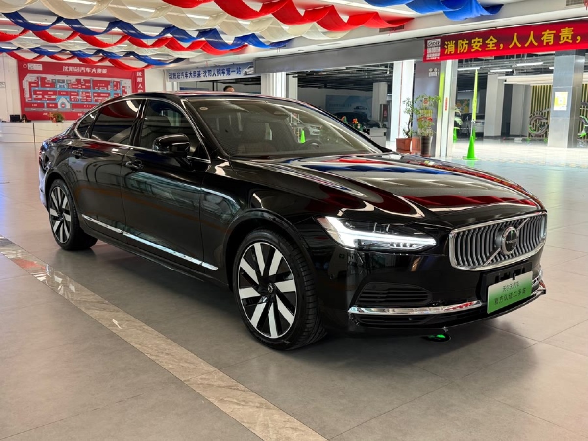 沃爾沃 S90新能源  2025款 插電式混動 四驅長續(xù)航智雅豪華版圖片